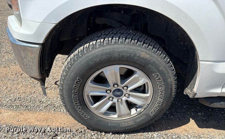 image for item EJ8826 2020 Ford F150 SuperCrew pickup truck