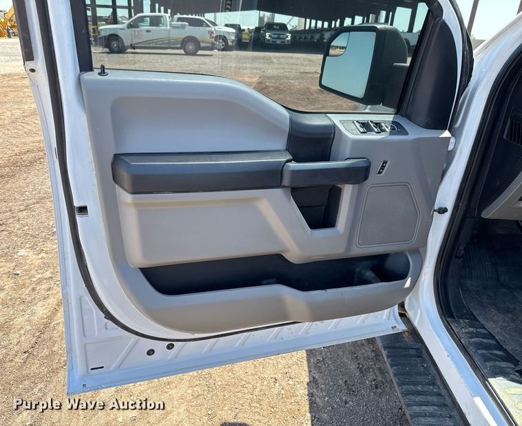 image for item EJ8830 2020 Ford F150 SuperCrew pickup truck