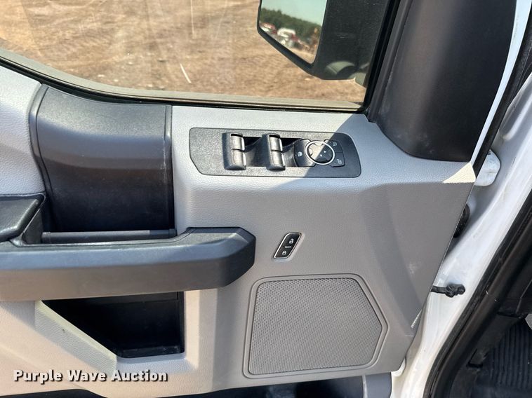 image for item EJ8830 2020 Ford F150 SuperCrew pickup truck