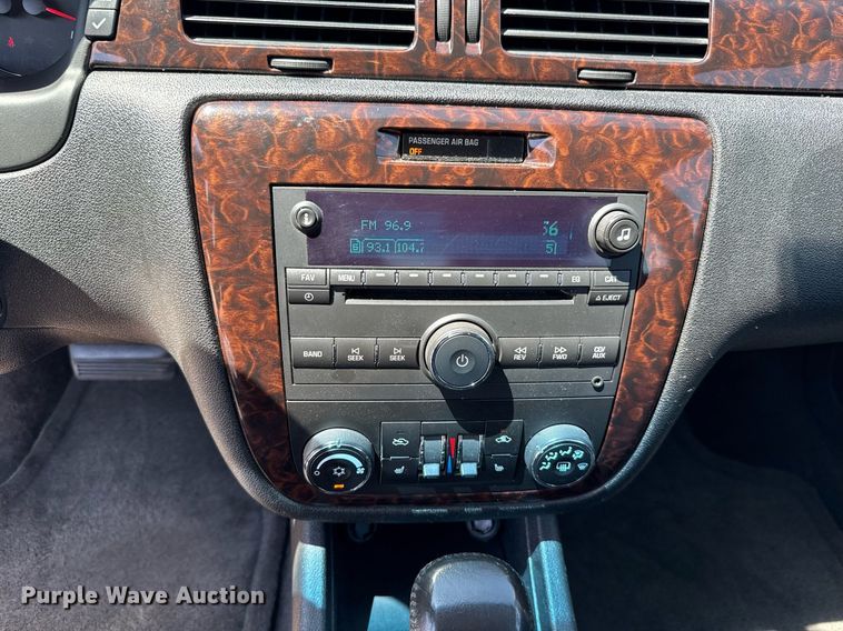 image for item EJ8832 2013 Chevrolet Impala LTZ 