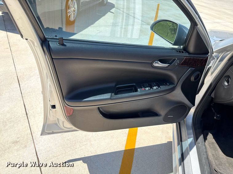 image for item EJ8833 2013 Chevrolet Impala LTZ 