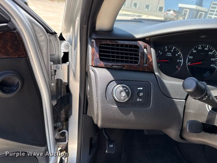 image for item EJ8833 2013 Chevrolet Impala LTZ 