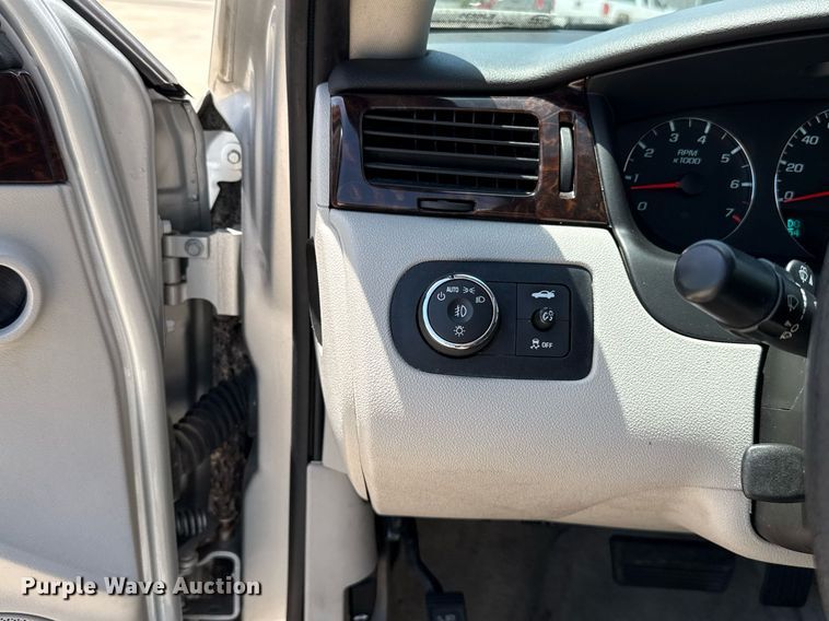 image for item EJ8835 2016 Chevrolet Impala Limited LTZ 