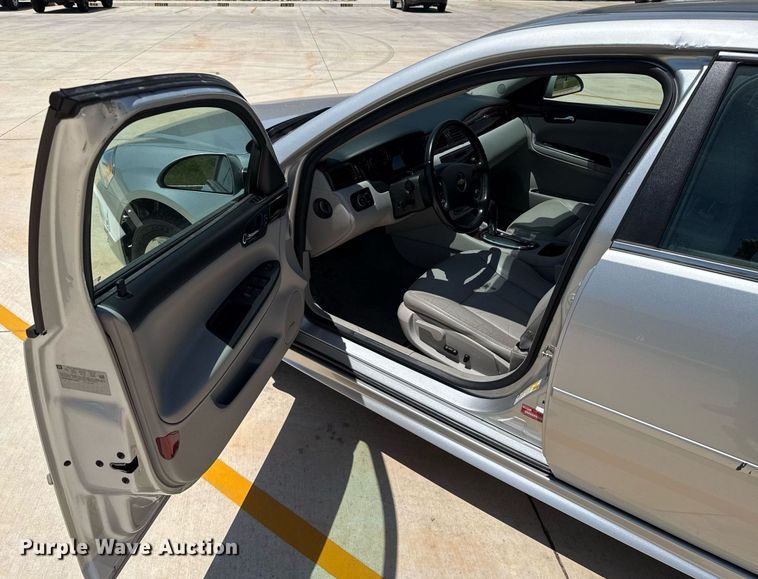 image for item EJ8836 2014 Chevrolet Impala Limited LTZ 