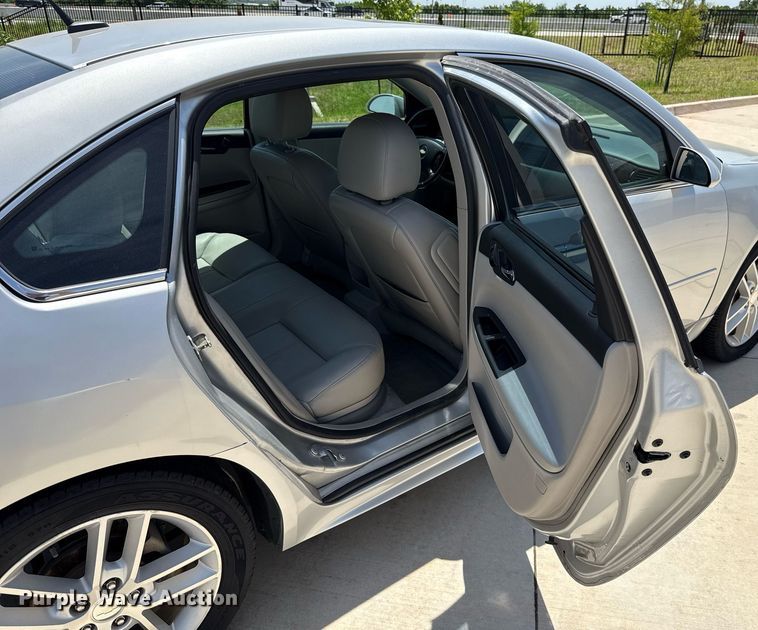 image for item EJ8836 2014 Chevrolet Impala Limited LTZ 