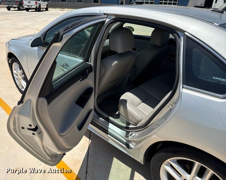 image for item EJ8836 2014 Chevrolet Impala Limited LTZ 