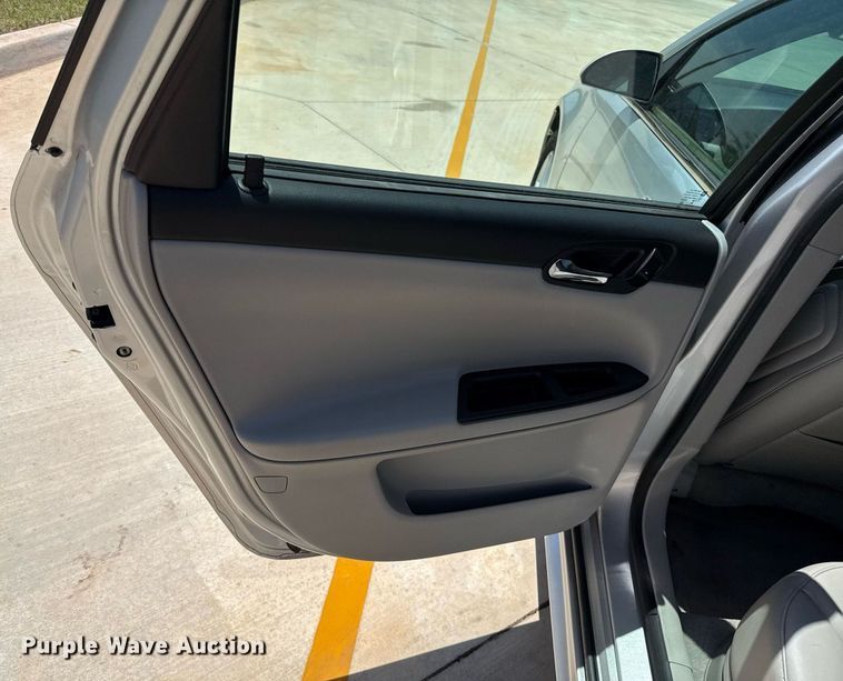 image for item EJ8836 2014 Chevrolet Impala Limited LTZ 