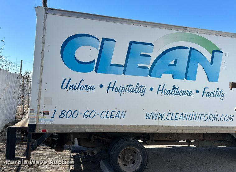 image for item EK2736 2013 Ford F550 Super Duty XLT box truck