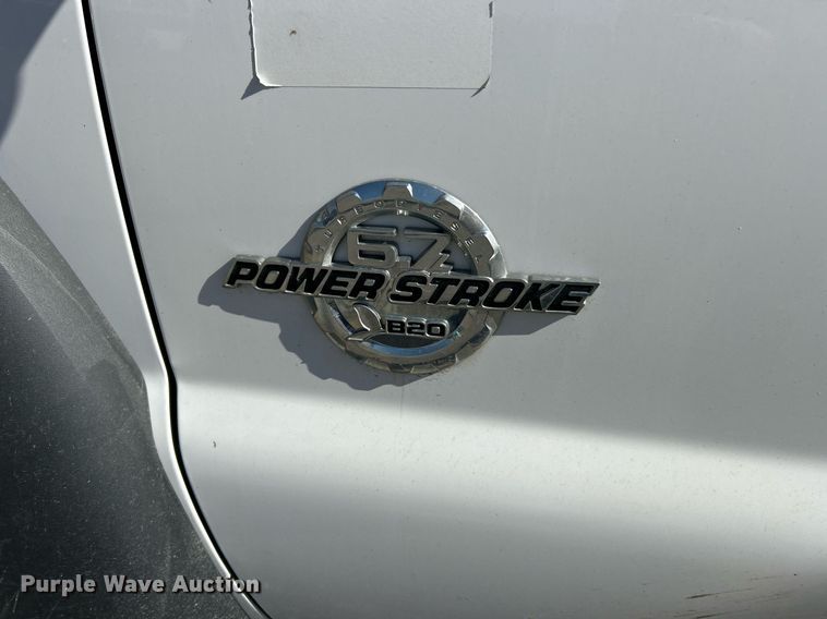 image for item EK2736 2013 Ford F550 Super Duty XLT box truck