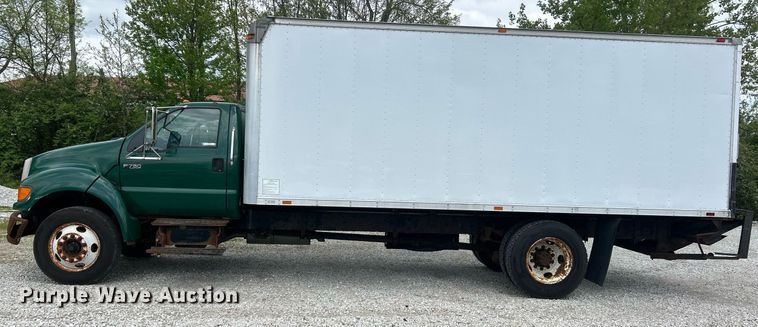 image for item EK2979 2004 Ford F750 Super Duty box truck