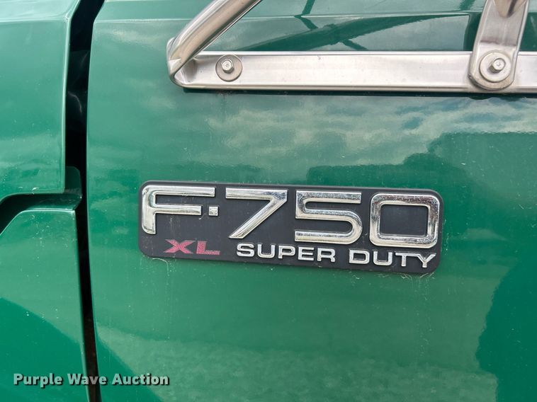 image for item EK2979 2004 Ford F750 Super Duty box truck