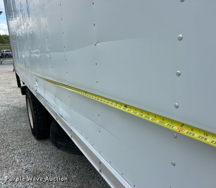 image for item EK2979 2004 Ford F750 Super Duty box truck