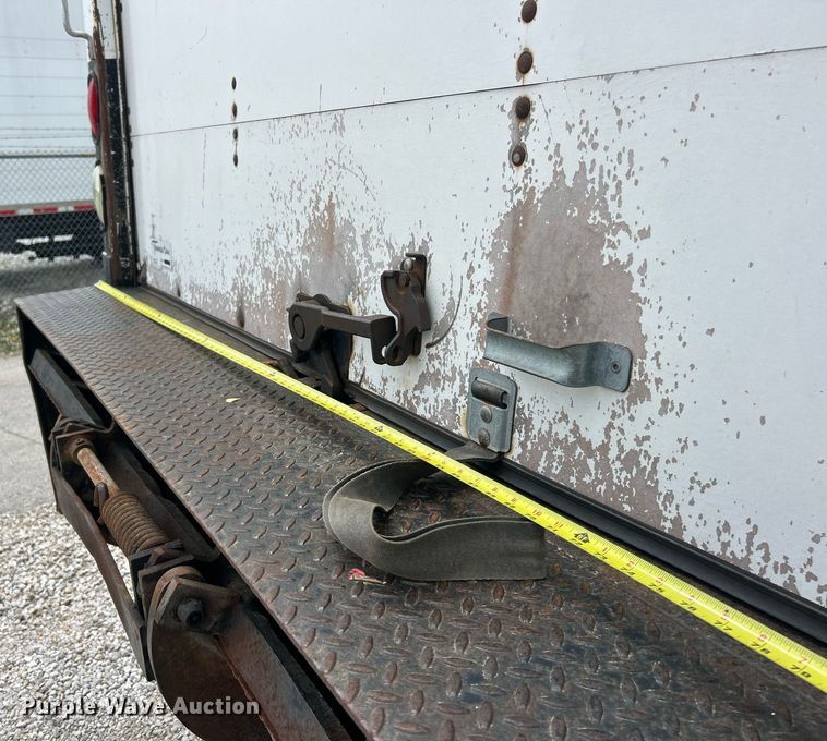 image for item EK2979 2004 Ford F750 Super Duty box truck