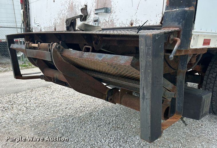 image for item EK2979 2004 Ford F750 Super Duty box truck