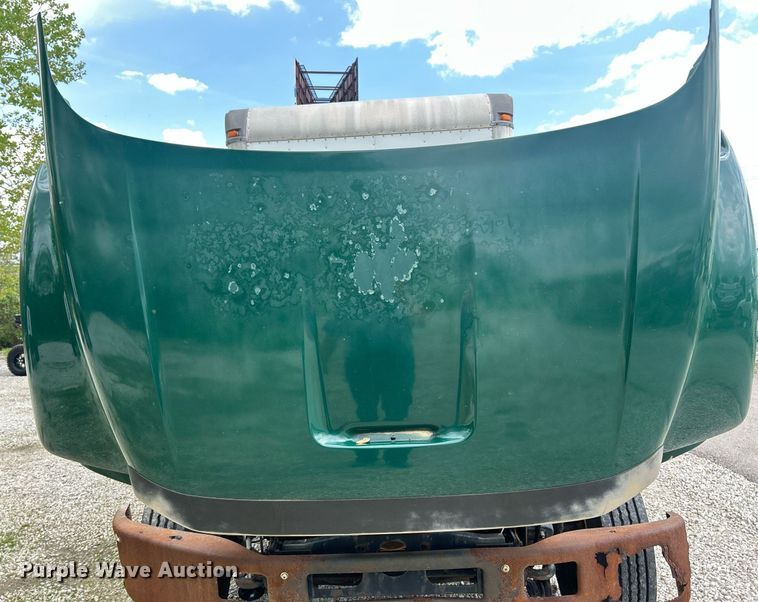 image for item EK2979 2004 Ford F750 Super Duty box truck