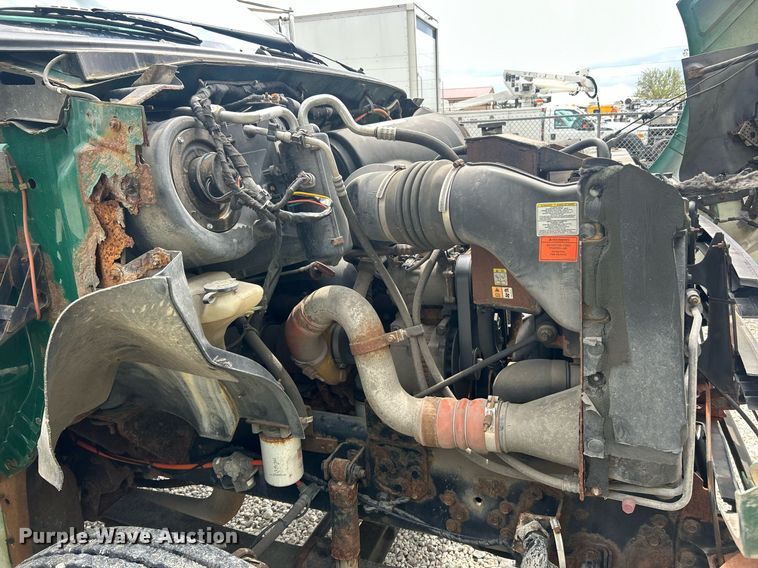 image for item EK2979 2004 Ford F750 Super Duty box truck