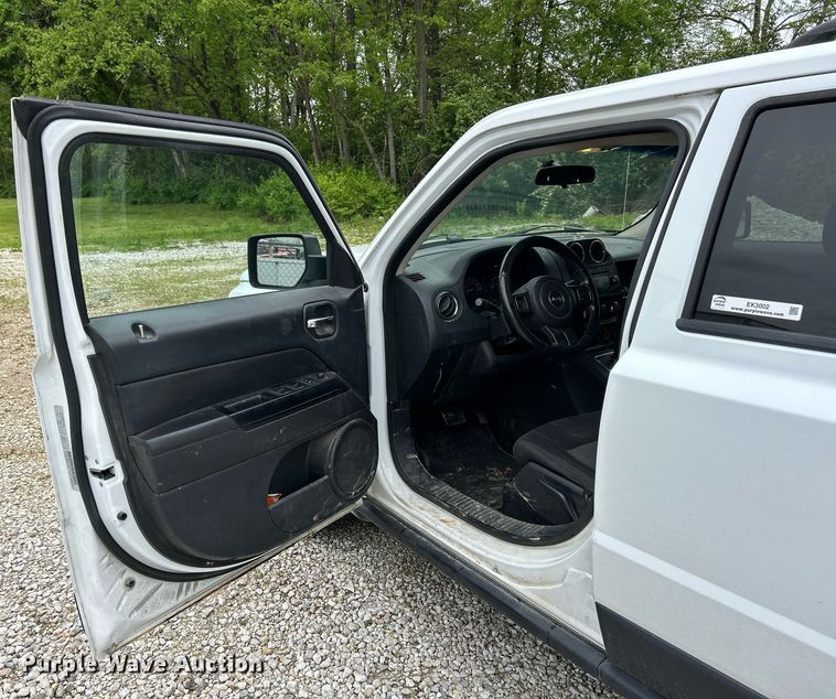 image for item EK3002 2015 Jeep Patriot Latitude SUV