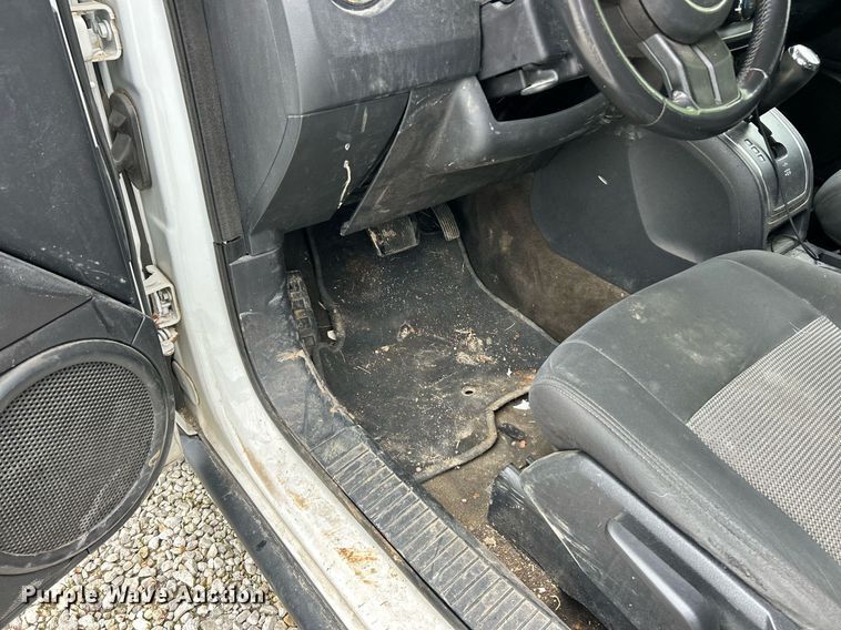 image for item EK3002 2015 Jeep Patriot Latitude SUV