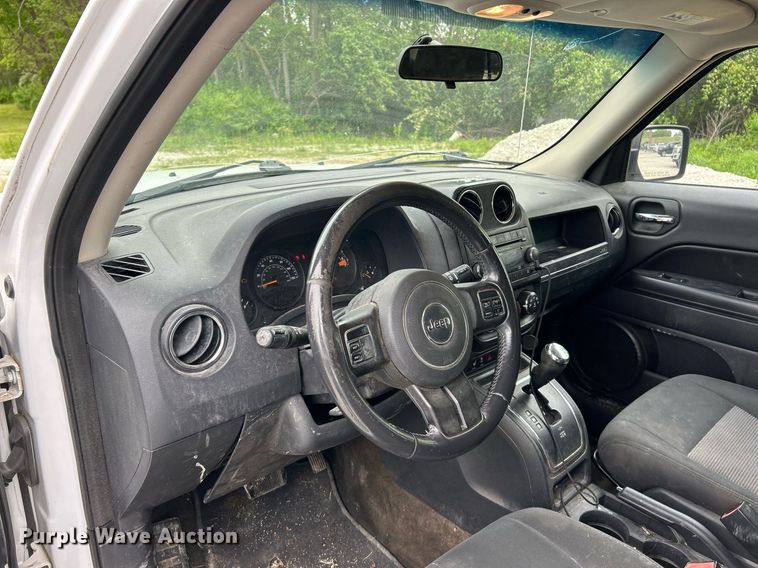 image for item EK3002 2015 Jeep Patriot Latitude SUV