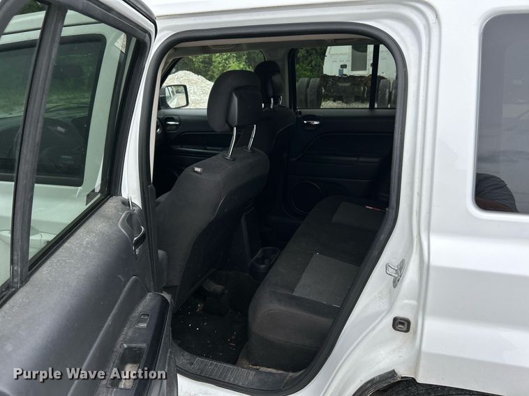 image for item EK3002 2015 Jeep Patriot Latitude SUV