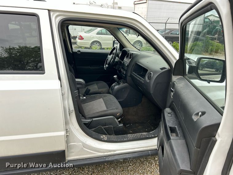 image for item EK3002 2015 Jeep Patriot Latitude SUV