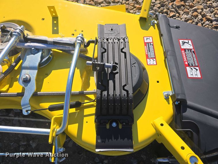 image for item EK5243 2022 John Deere 60HC mower deck