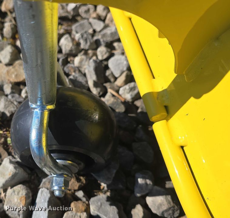 image for item EK5243 2022 John Deere 60HC mower deck