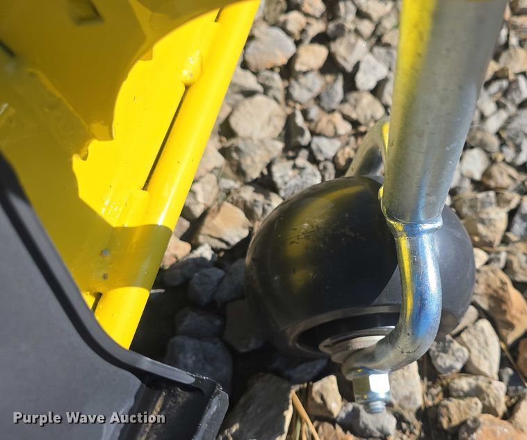 image for item EK5243 2022 John Deere 60HC mower deck