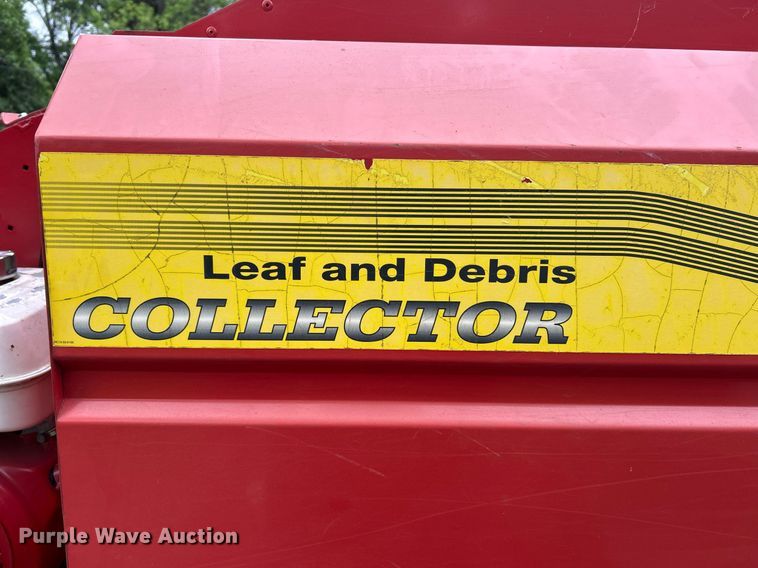 image for item EK8038 Agrimetal Collector 4420 leaf vacuum