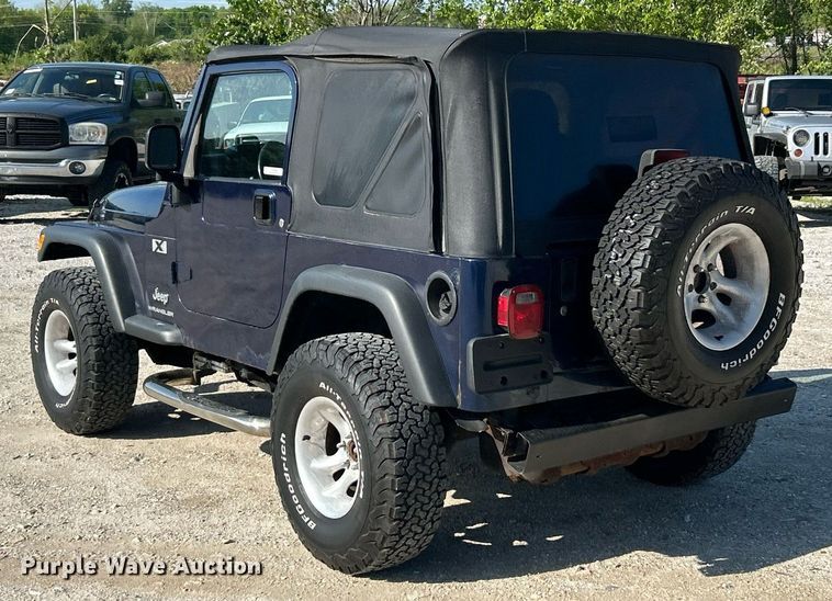 image for item EK8060 2004 Jeep Wrangler X SUV