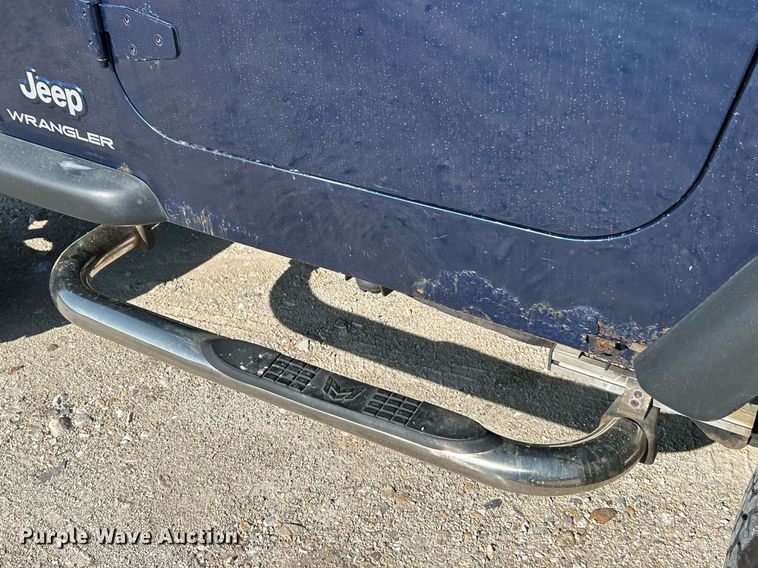 image for item EK8060 2004 Jeep Wrangler X SUV