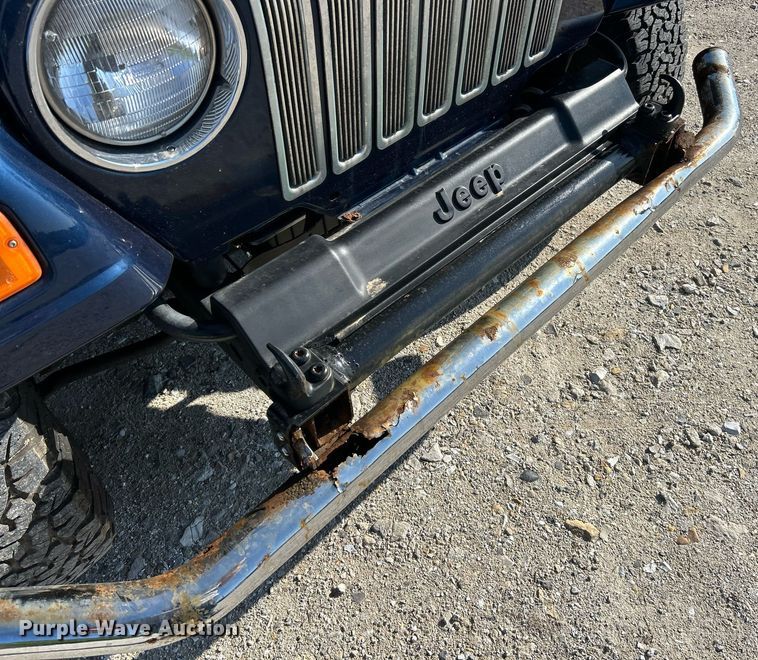 image for item EK8060 2004 Jeep Wrangler X SUV