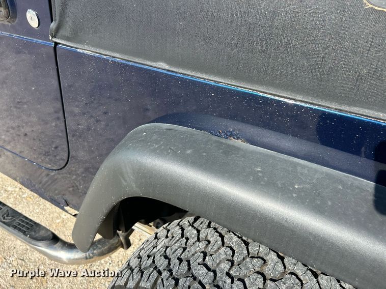 image for item EK8060 2004 Jeep Wrangler X SUV