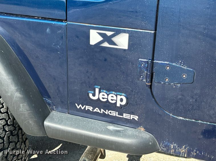 image for item EK8060 2004 Jeep Wrangler X SUV