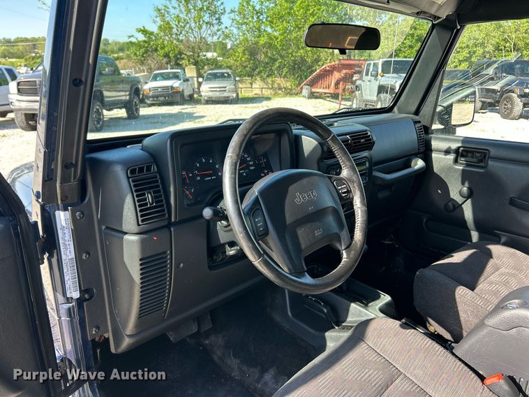 image for item EK8060 2004 Jeep Wrangler X SUV