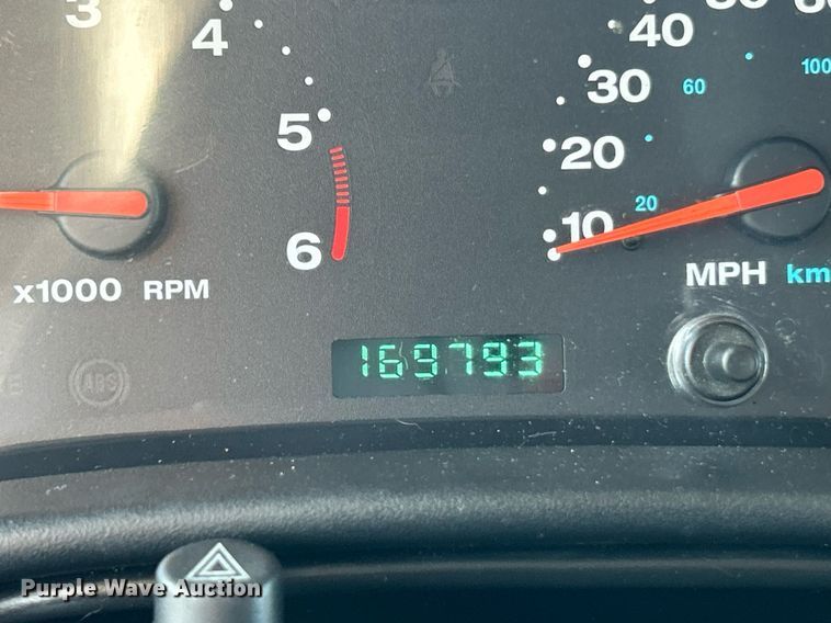 image for item EK8060 2004 Jeep Wrangler X SUV