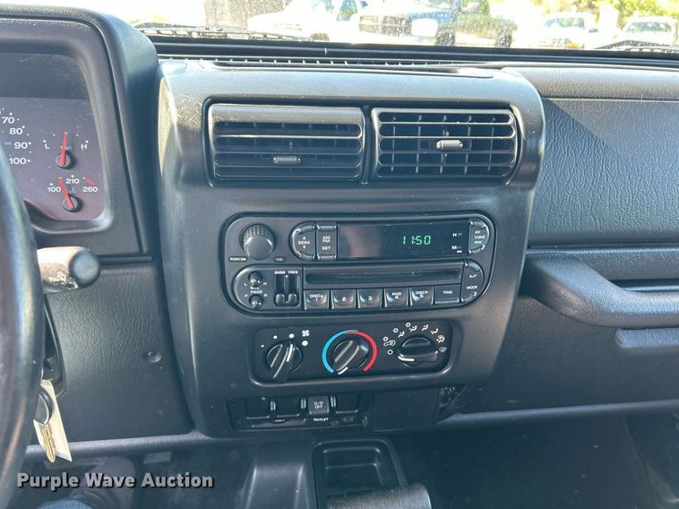 image for item EK8060 2004 Jeep Wrangler X SUV