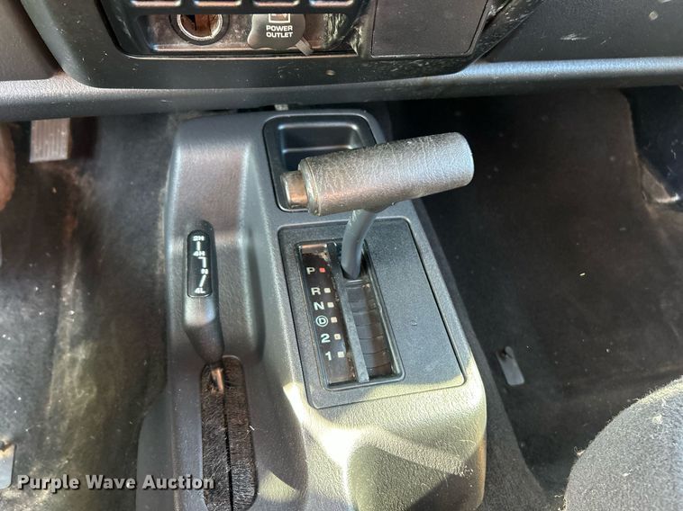 image for item EK8060 2004 Jeep Wrangler X SUV