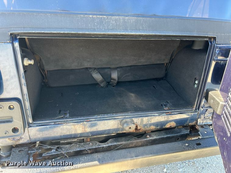 image for item EK8060 2004 Jeep Wrangler X SUV