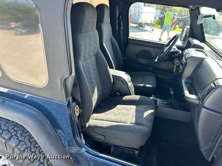 image for item EK8060 2004 Jeep Wrangler X SUV