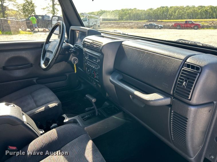 image for item EK8060 2004 Jeep Wrangler X SUV