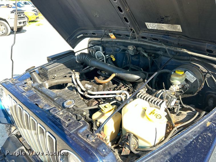 image for item EK8060 2004 Jeep Wrangler X SUV