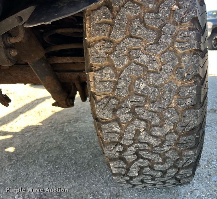 image for item EK8060 2004 Jeep Wrangler X SUV