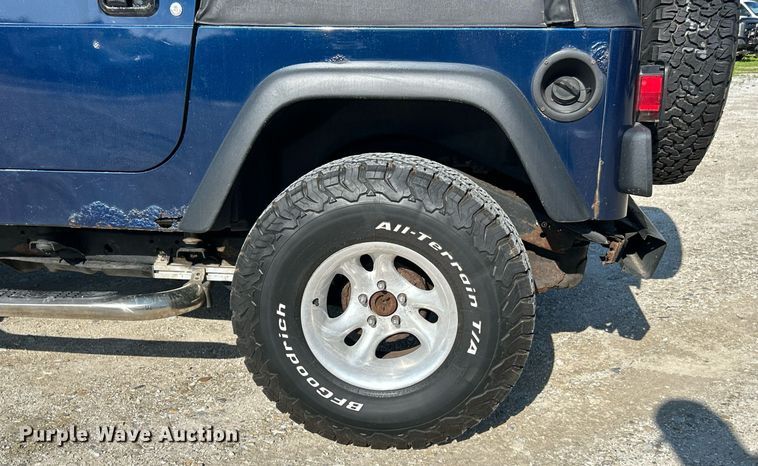 image for item EK8060 2004 Jeep Wrangler X SUV