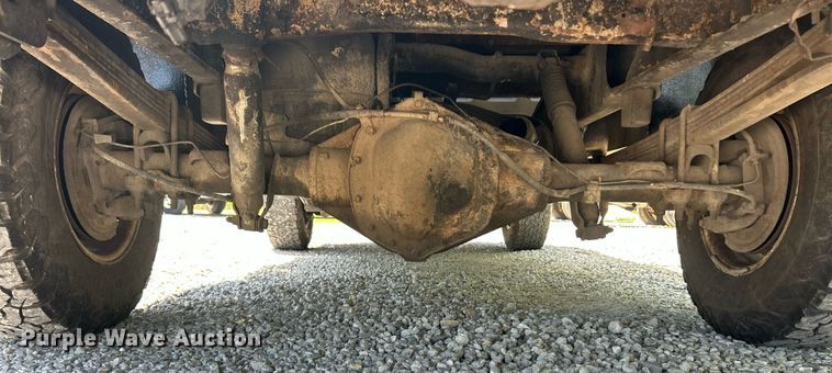 image for item EK8064 2007 GMC Sierra 2500 HD utility bed pickup truck