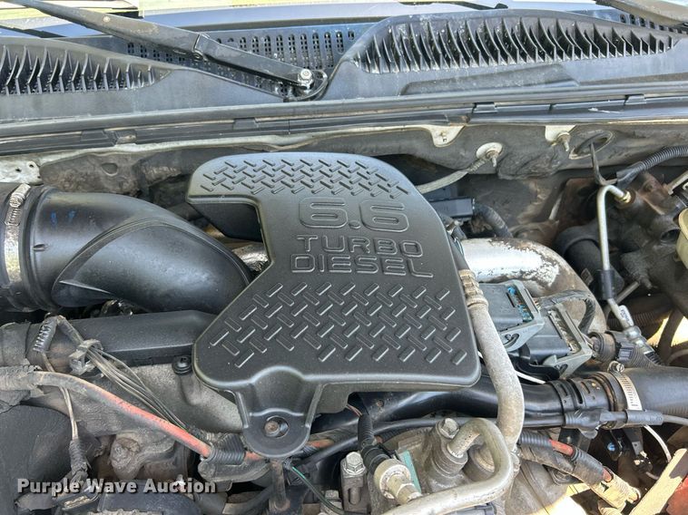 image for item EK8064 2007 GMC Sierra 2500 HD utility bed pickup truck