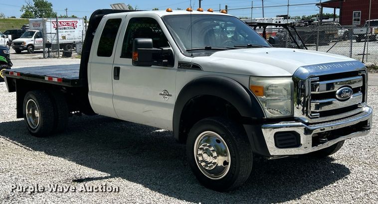image for item EK8065 2011 Ford F550 Super Duty XLT  flatbed truck