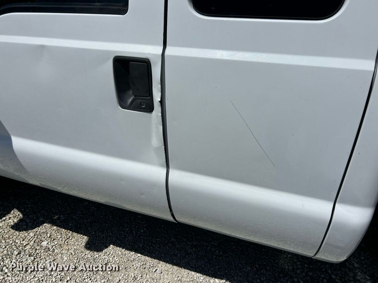 image for item EK8065 2011 Ford F550 Super Duty XLT  flatbed truck