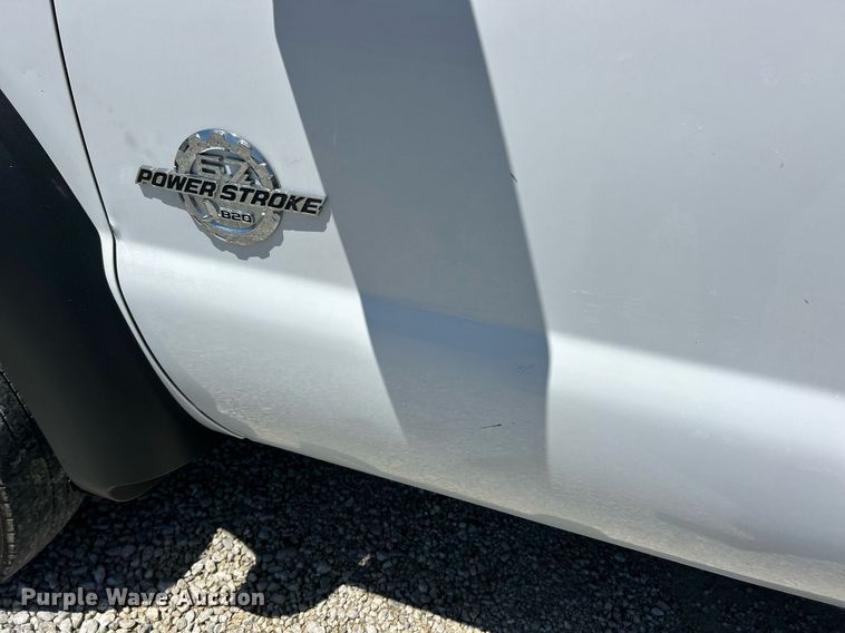 image for item EK8065 2011 Ford F550 Super Duty XLT  flatbed truck