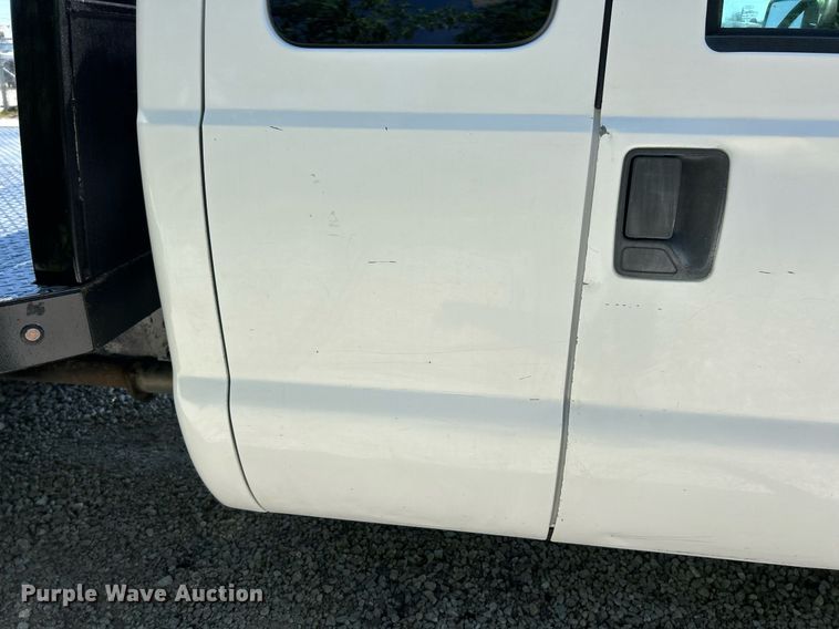 image for item EK8065 2011 Ford F550 Super Duty XLT  flatbed truck